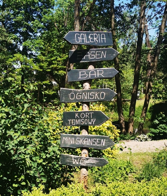 Zdjęcie przedstawia znak